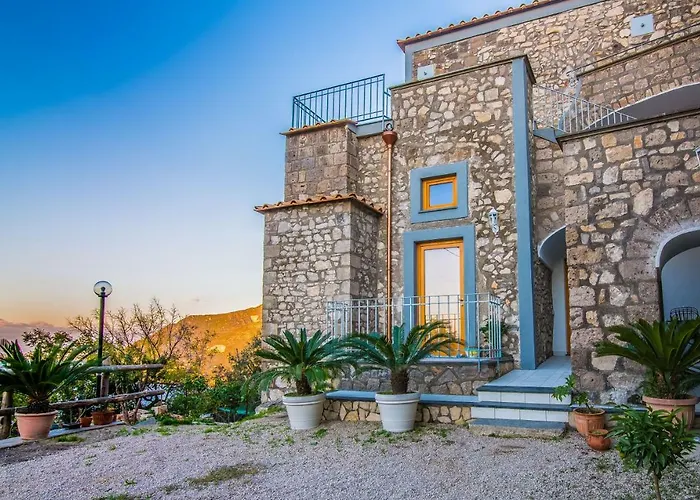 Casa Giovanna - De Vivo Realty